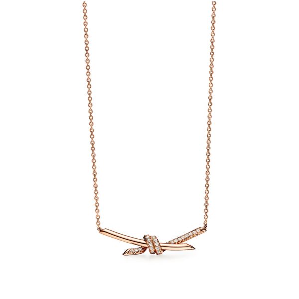 Toxse Knot Pendant Diamond Necklace